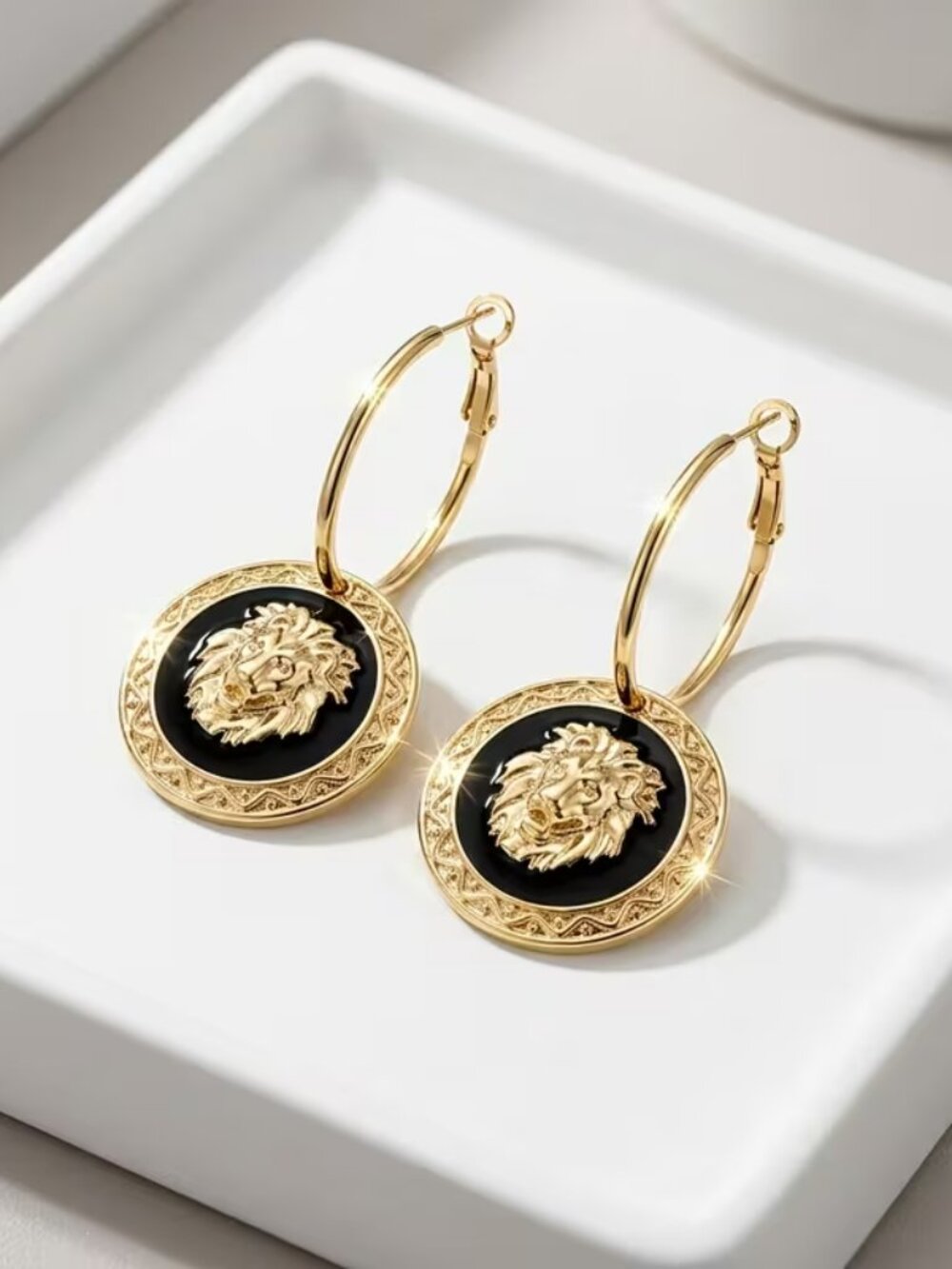 NEW! LIONS HEAD Alloy METAL PIERCED EARRINGS